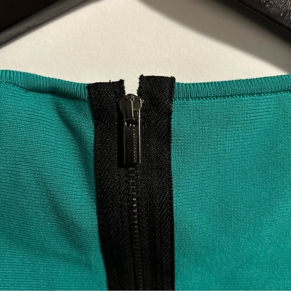 BCBGMaxAzria Women’s Jacquetta Knit Colorblock Bandage Mini Dress Size XS - Picture 11 of 12